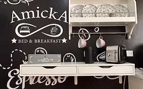 Amicka